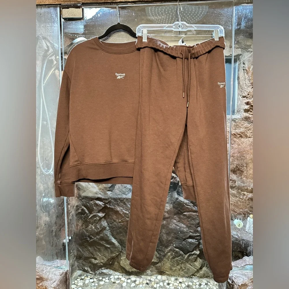 Reebok Chocolate Brown Sweatsuit - Picture 1 of 5